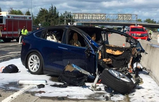 特斯拉Model Y在拆车厂内着火，之前发生过事故