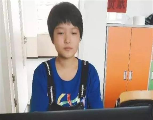 4年前707分上北大，拿到通知书仍在打工的河北女孩，后来准备参军