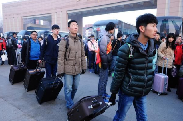 放假通知！2022年北京各高校寒假“统一推迟”，还有一个坏消息