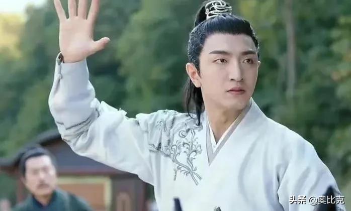 明明扮相普通，却各个扮演绝世美男，这七个男星凭什么？