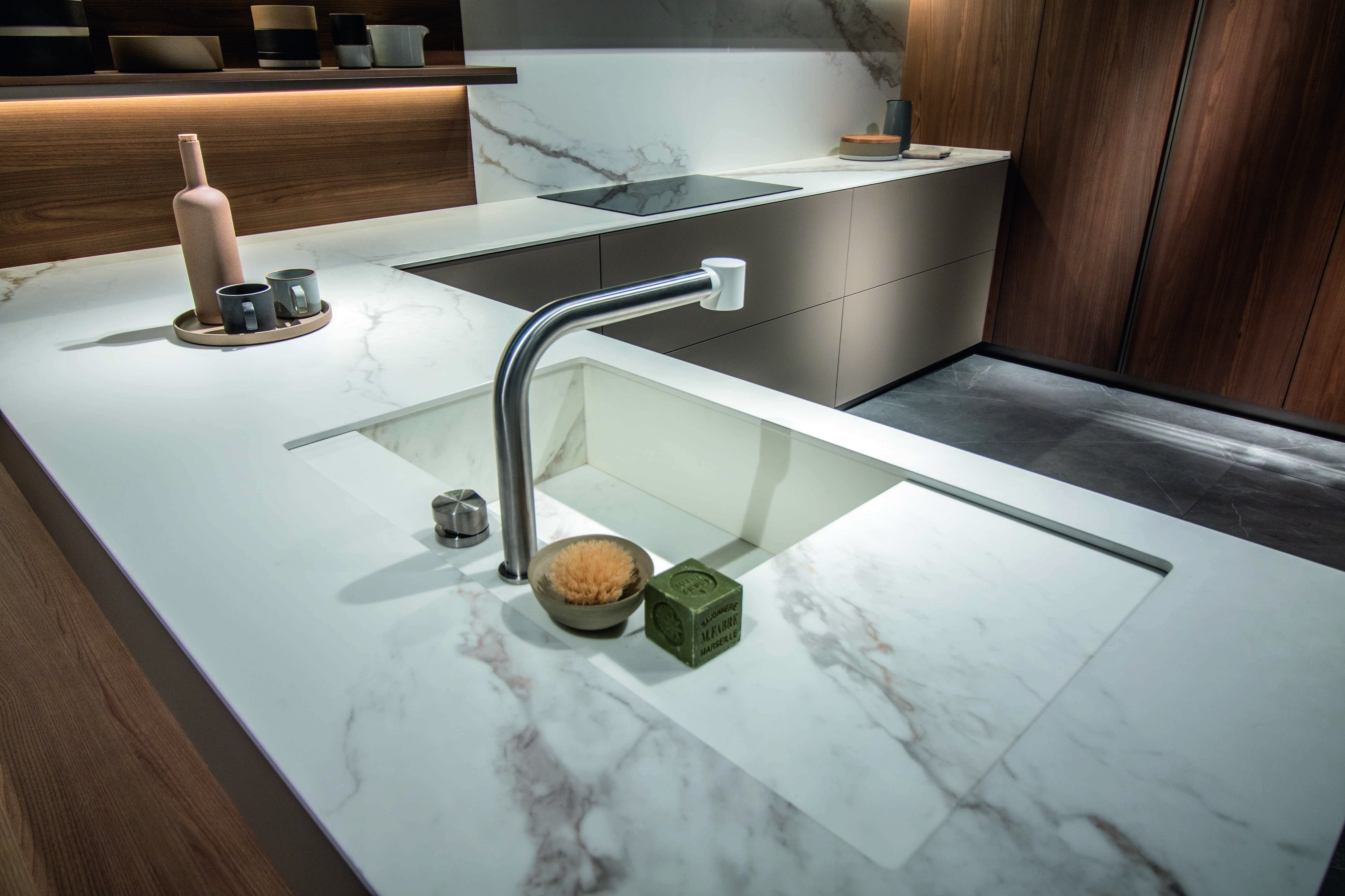 石英石台面价格厨房台面选岩板好还是石英石好