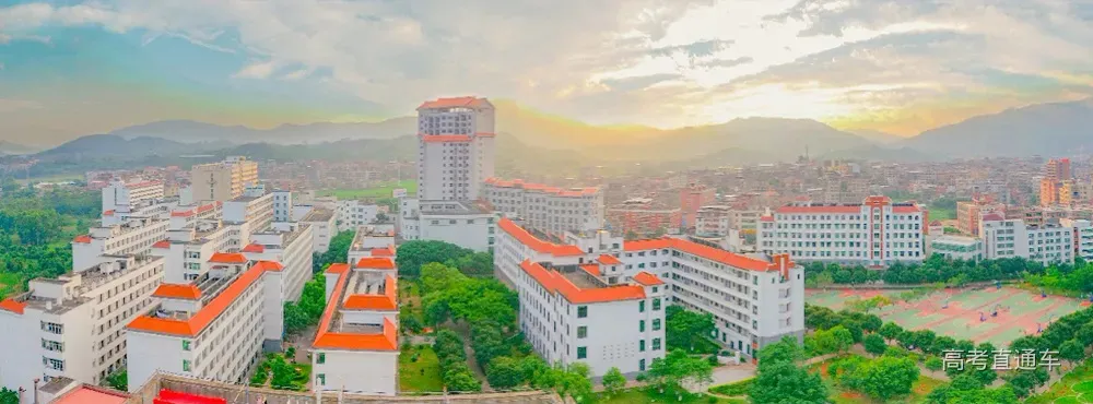 考上这些大学就像被流放？（学思行河北张家口高考志愿填报美术）