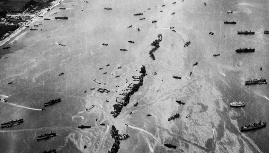 二战中希特勒有多残暴？送上万未成年孩子上战场，被俘后痛哭求饶