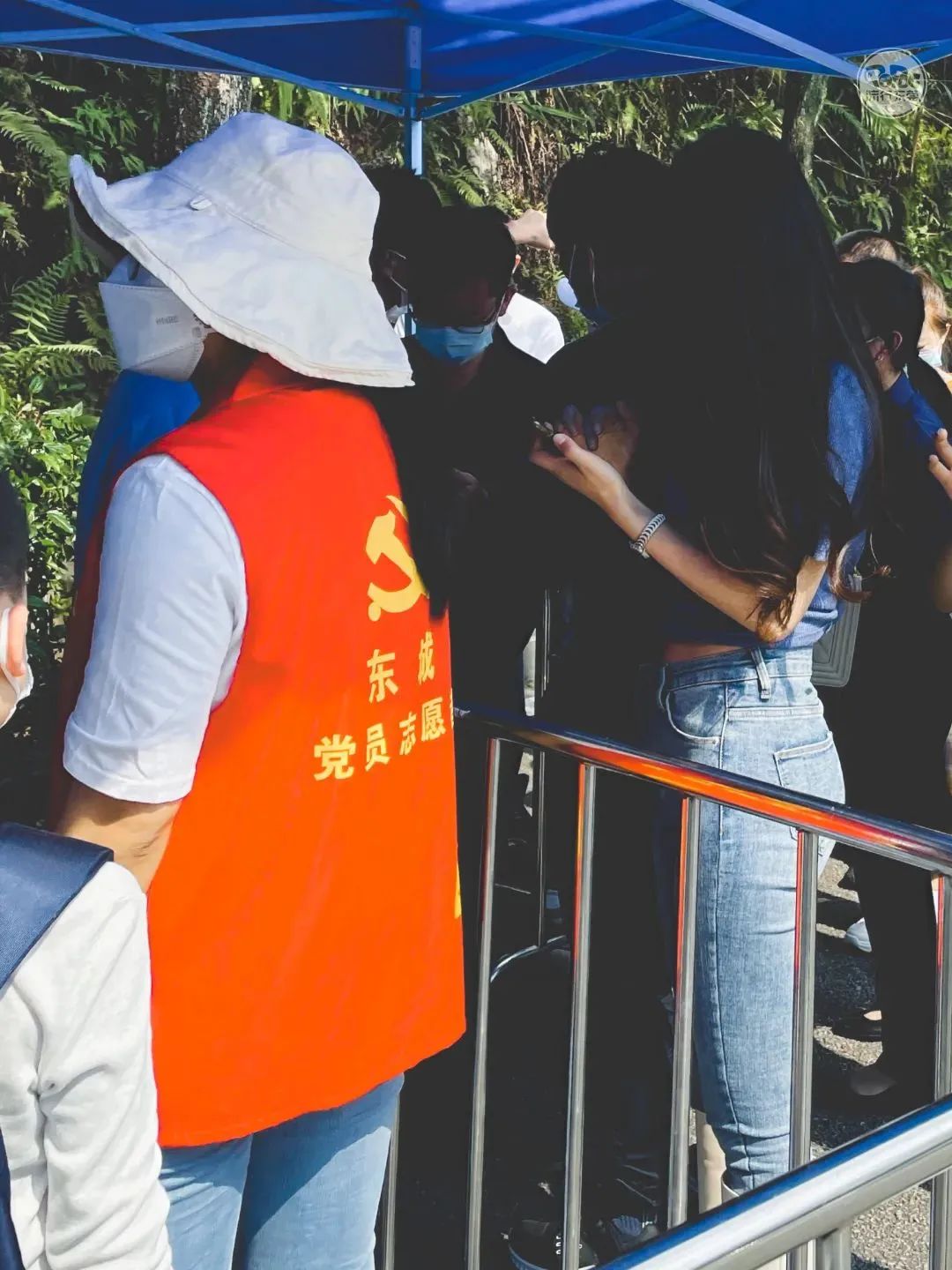 “谢谢，所有为东莞挺身而出的人！”