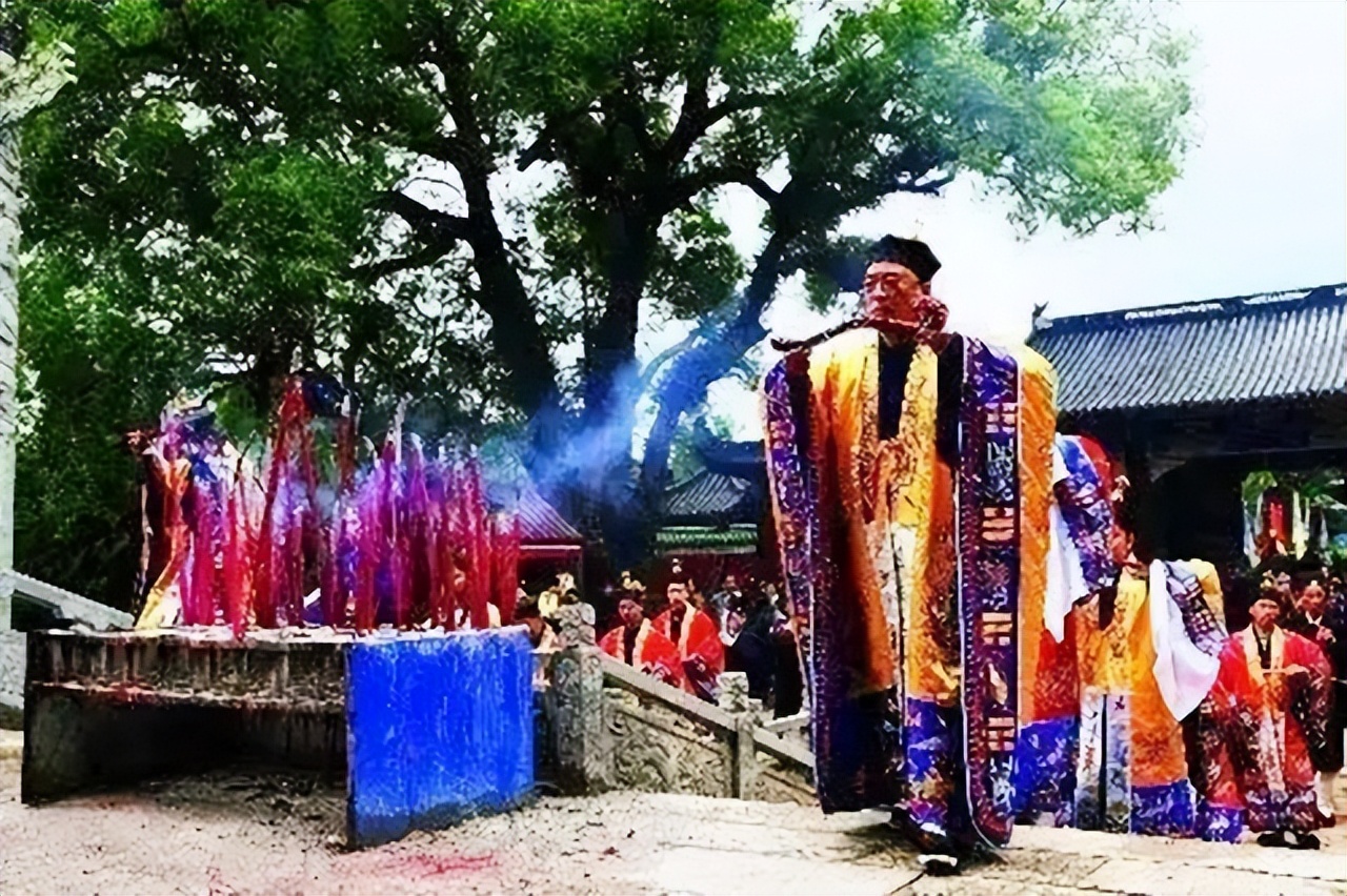 08年，陌生男子自称63代天师儿子，拿出信物证明宣称64代冒名顶替