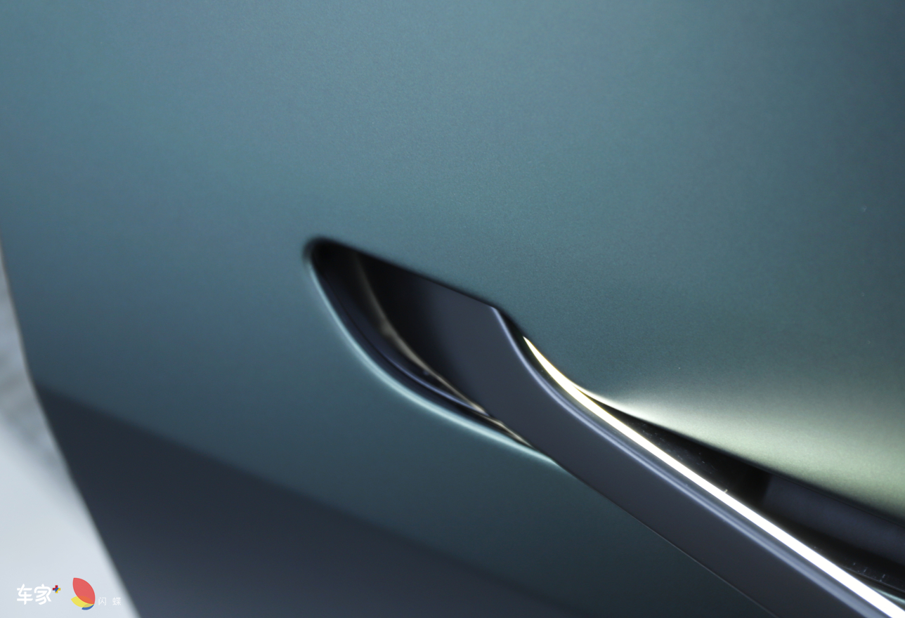 太喜欢这个颜色了，一张都没删，特斯拉ModelY 幽灵金属墨绿