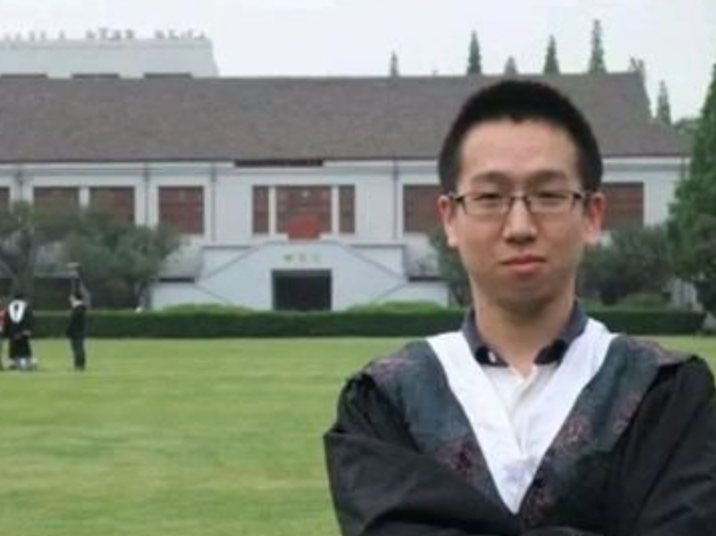 复旦“投毒男”林森浩毒害室友，被判死刑，177名师生为他求情