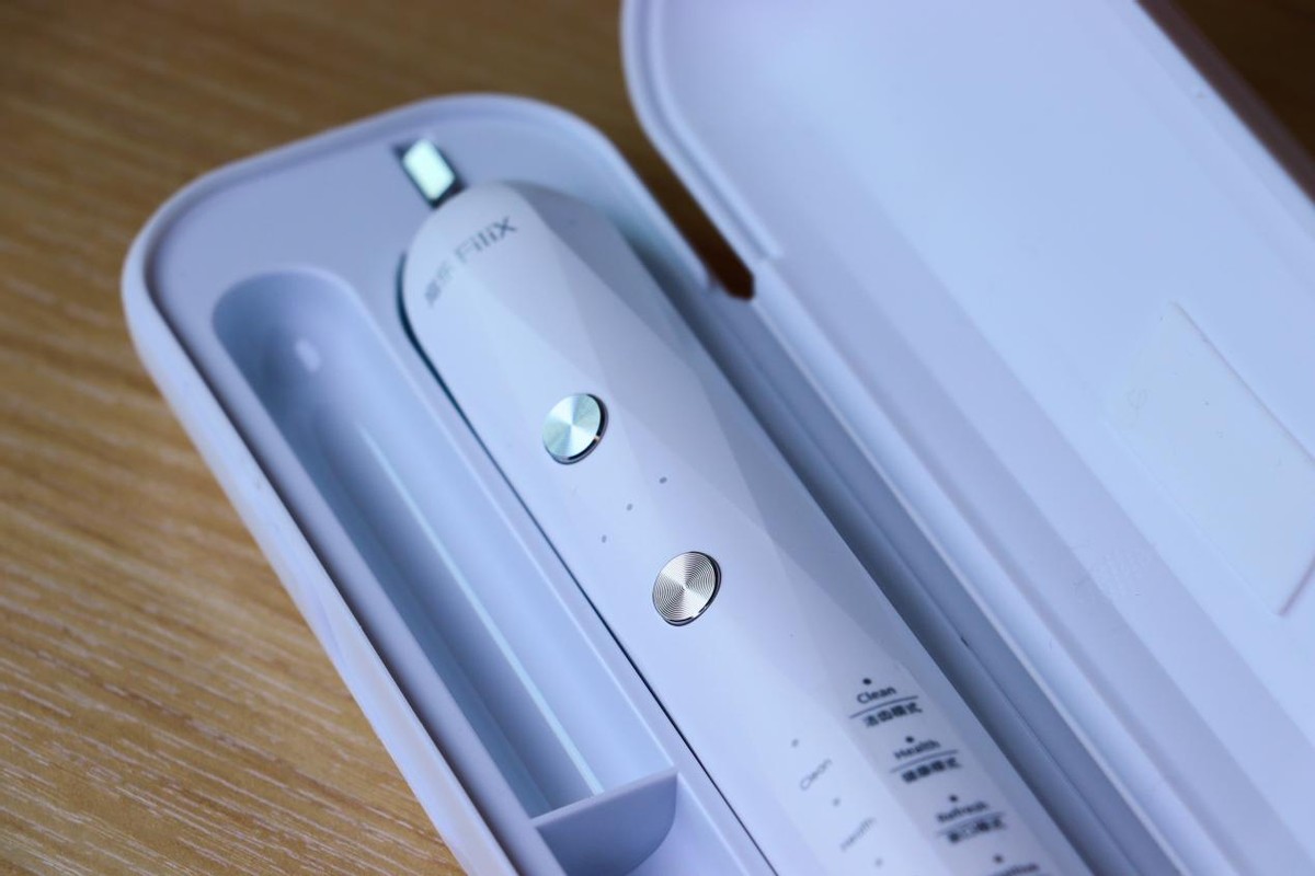 牙敏感人群亲测扉乐Major Pro电动牙刷 不伤牙 舒服得“卷”出新高度