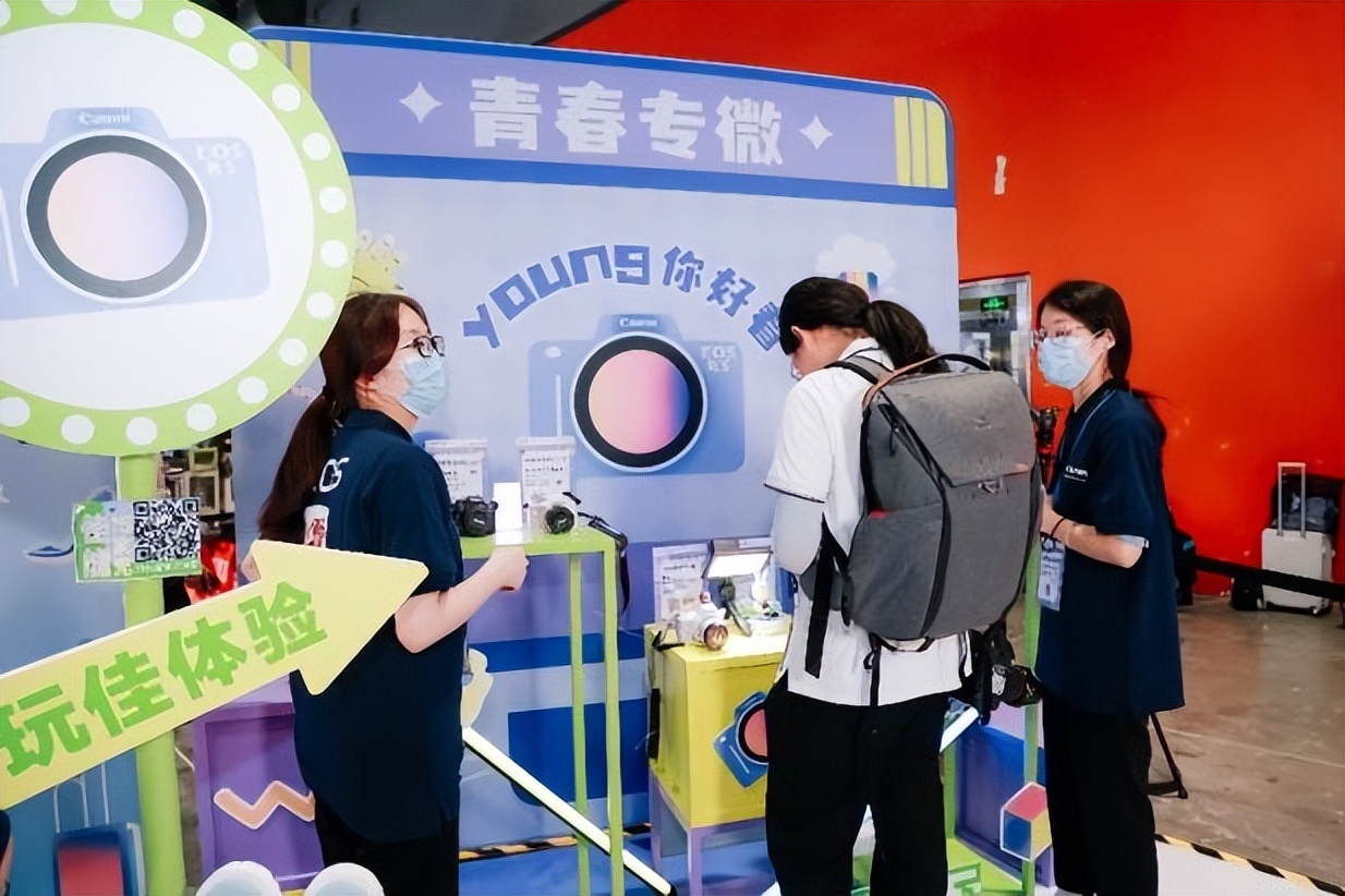 ���ƴ�Ԫ�ڣ�������ө��涯����Ϸ���껪�����ഺ�˳�