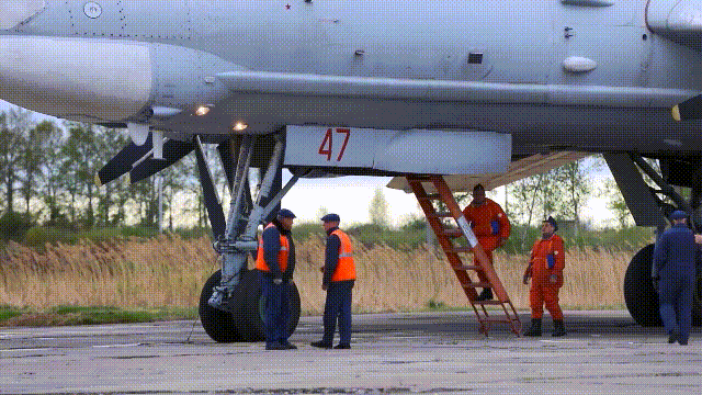 �����ձ���Ϣ���ᣬ�ж�6�ܺ�ը��ս��Ѳ������ս���������հ��