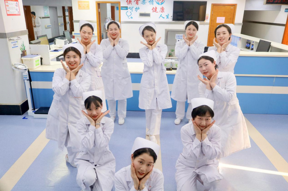 心中有爱，与患同行——重庆医药高专附一院骨科护士长刘洁