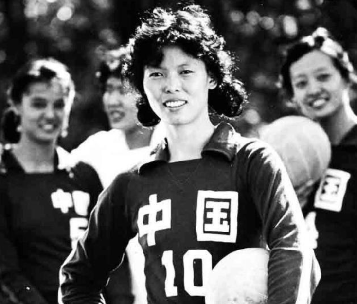 2013年陈招娣病逝，骨灰中发现多枚钢钉：曾是女排5连冠功勋