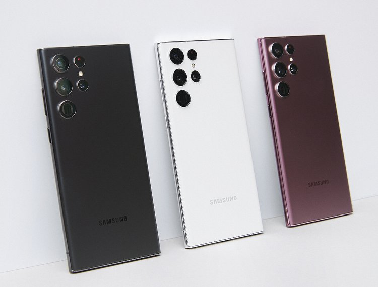 盘点手机界的三大刺客！要价一万七？网友：你怎么不去抢