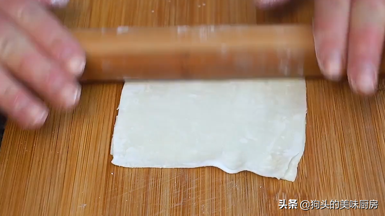 懒人早餐我就服这个做法，不揉不擀面，几分钟做一锅，酥脆鲜香