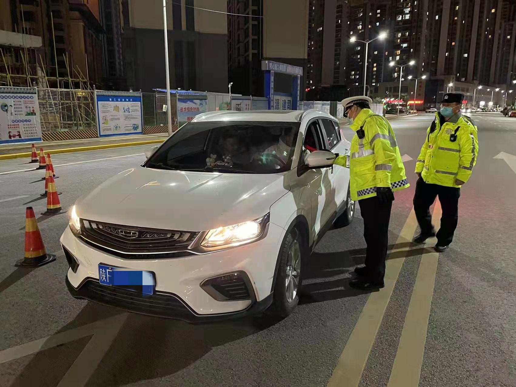 交通秩序大提升 文明创建我先行丨汉中交警二大队紧盯交通秩序大提升工作不放松