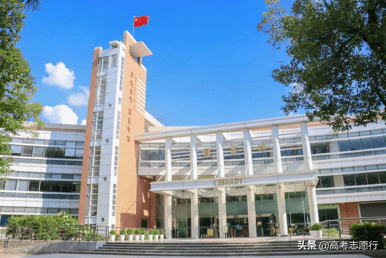 不远千里去求学，这所大学吸引力为什么这么大？归结为4个方面