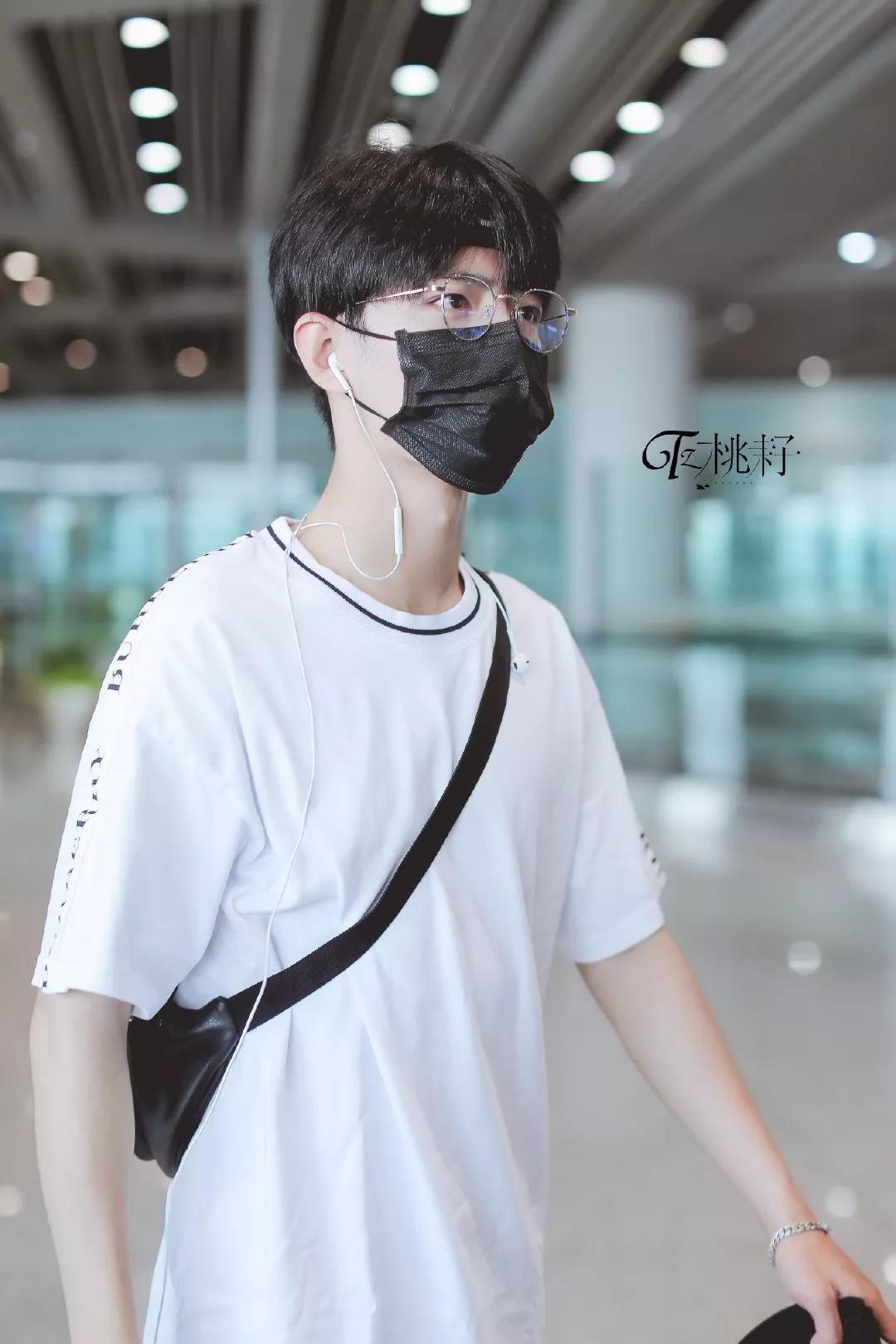 考古肖战:2018年9月—12月机场时间线汇总,今天请叫我收图狂魔