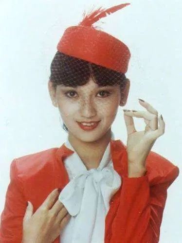 12位年过50的美人今昔颜值对比：有人还敢演丫头，有人整容致脸崩