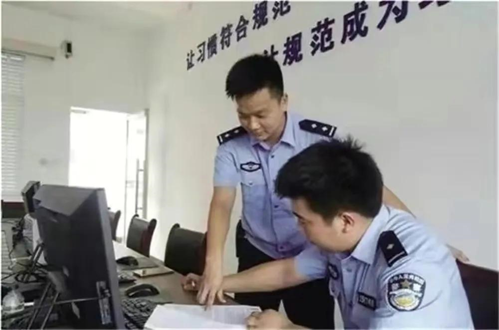 2015年，男子发现母亲留下的一张600万存款单，银行告知：伪造