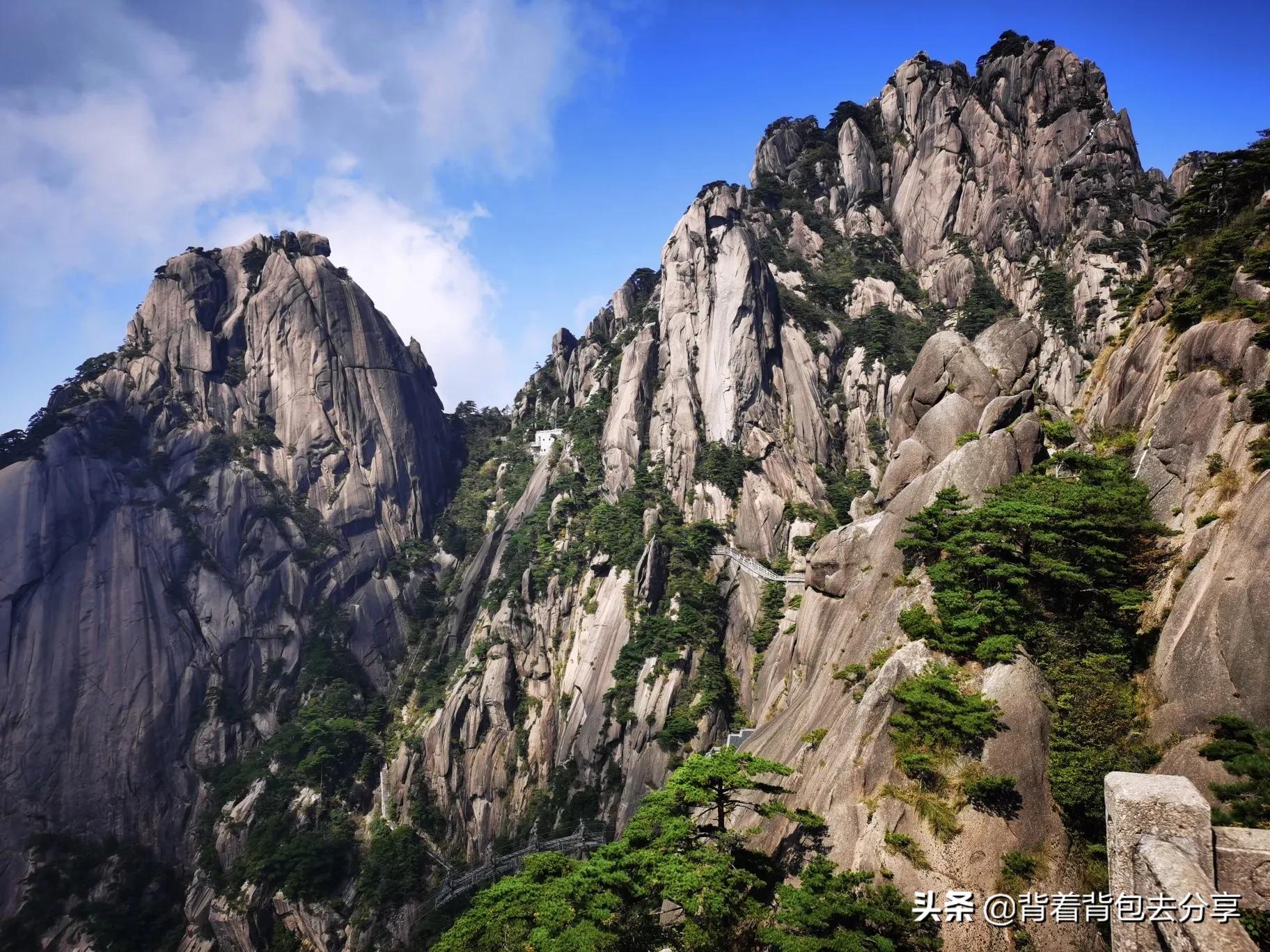 世界十大山峰(中国最美的十大山峰，美得令人窒息，胜似人间仙境，你打卡过几座)