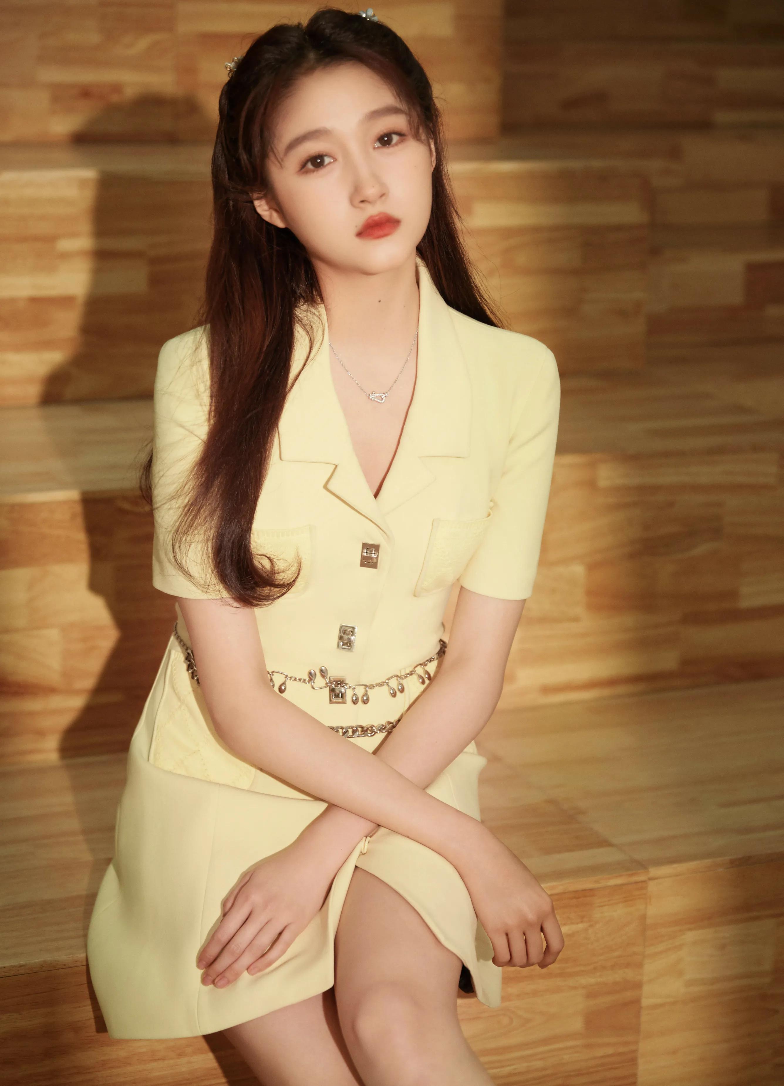 “国民闺女”关晓彤、杨紫，你更喜欢谁，超级大片合集欣赏