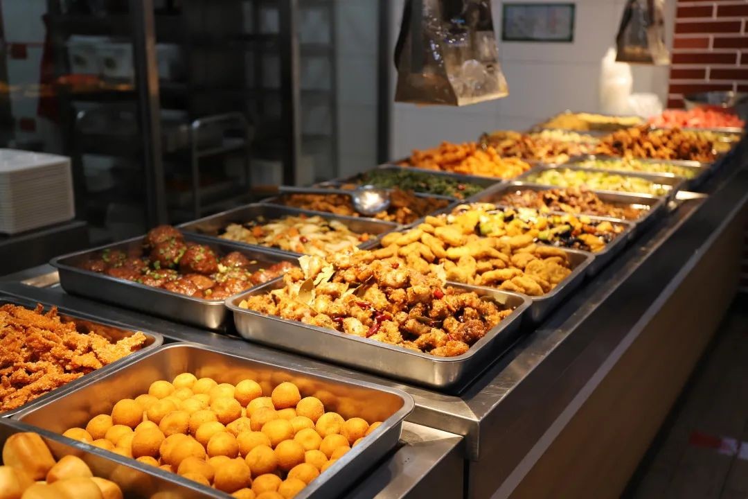 情暖校园！沈阳工业大学“暖心”工程进行中，暖胃又暖心！