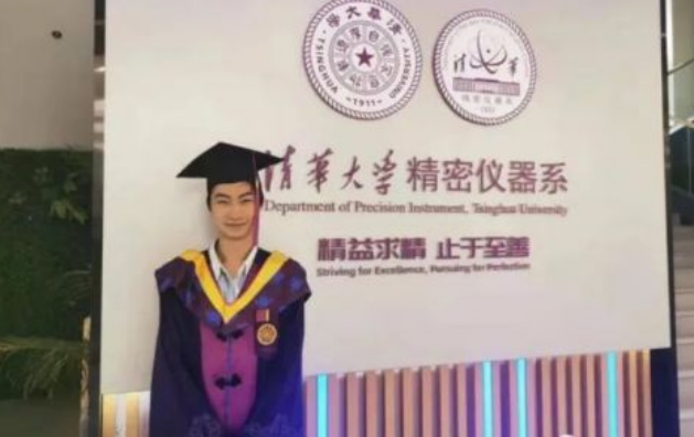 寒门“庞众望”靠捡破烂为生，高考744分上清华，网友：不负众望