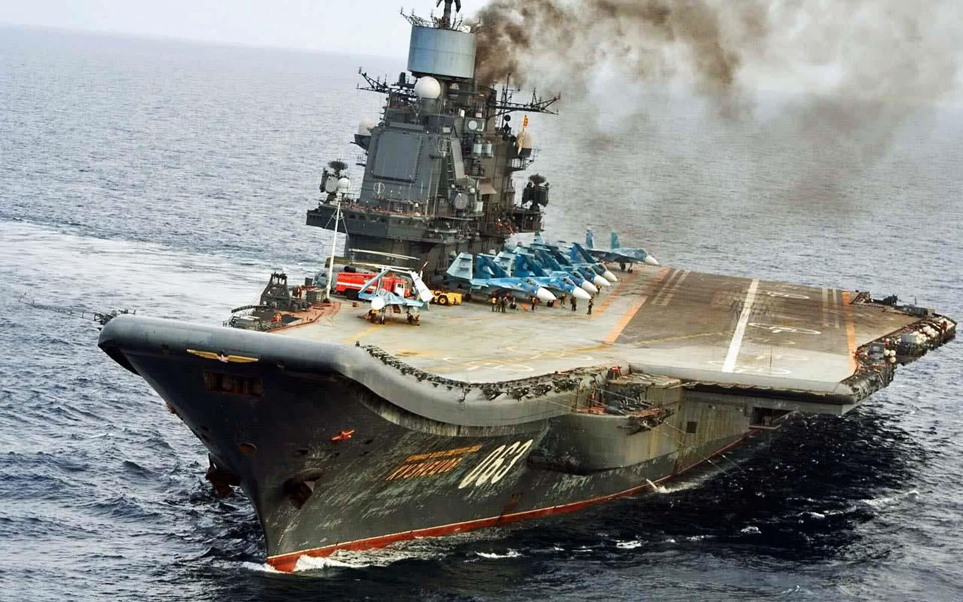 第一,北方舰队是俄罗斯所有海军舰队中唯一装备航母的舰队.