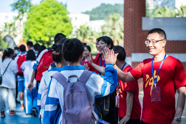 含金量高的7所军校，录取分数不算高，毕业就是铁饭碗