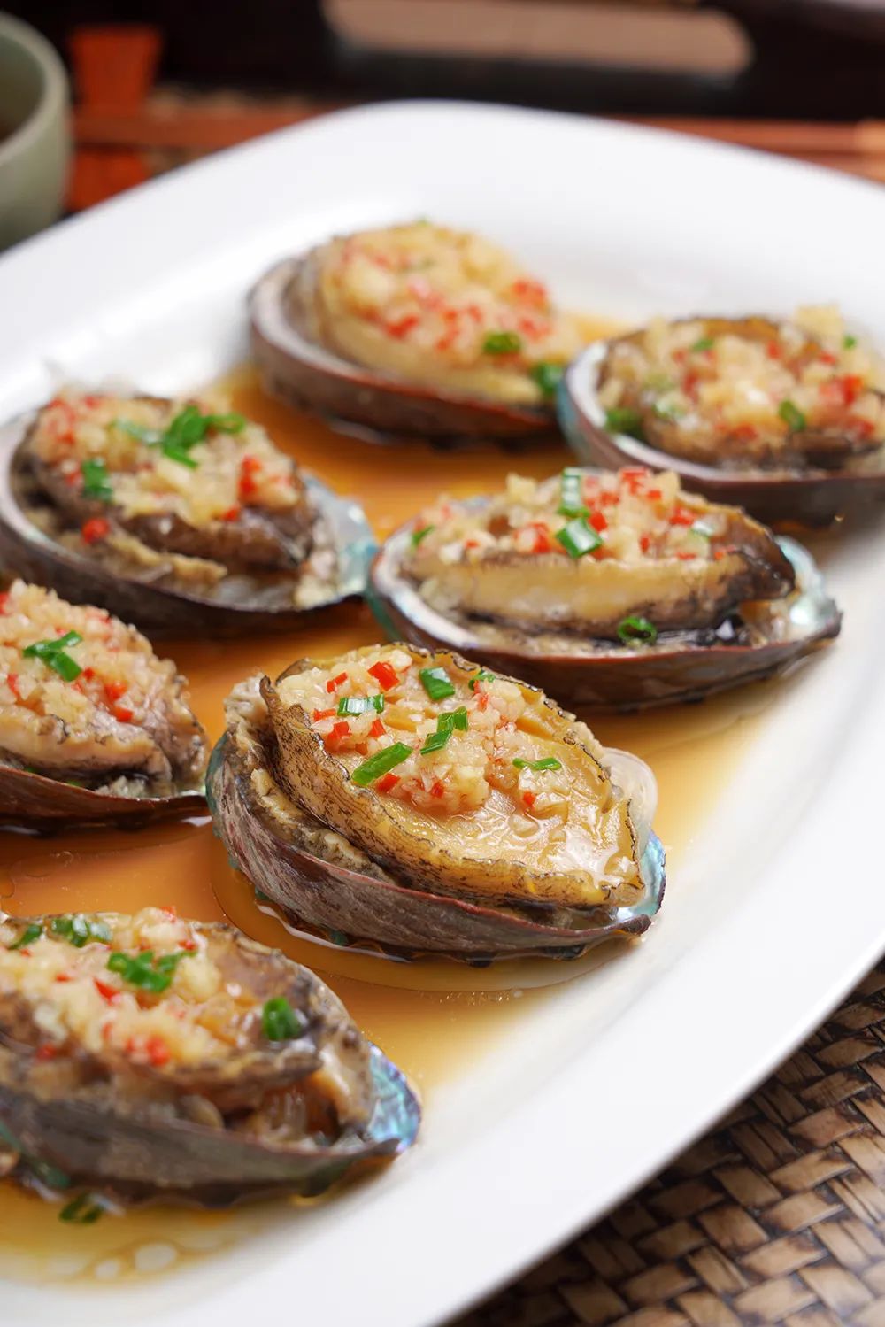 蒜蓉粉丝蒸大扇贝,生蚝,鲍鱼,大虾,百吃不厌的海鲜蒸菜