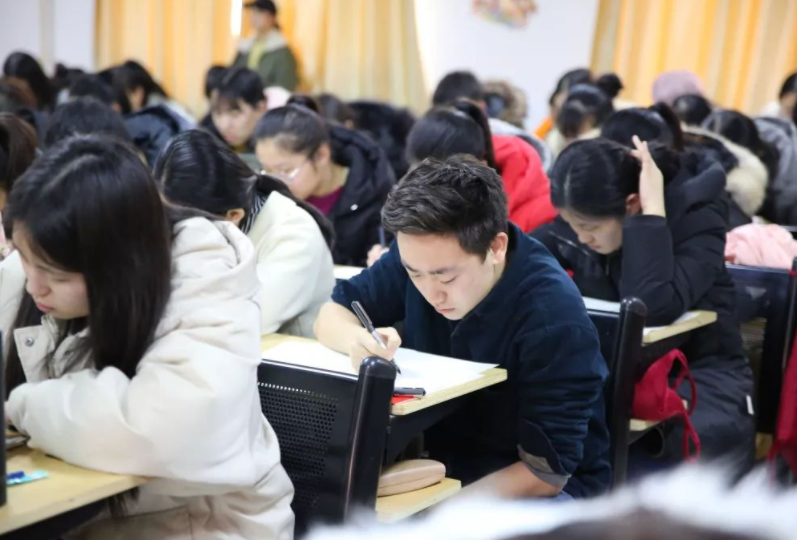 专科生的春天来了，22所职业学院将升为本科，含金量也水涨船高