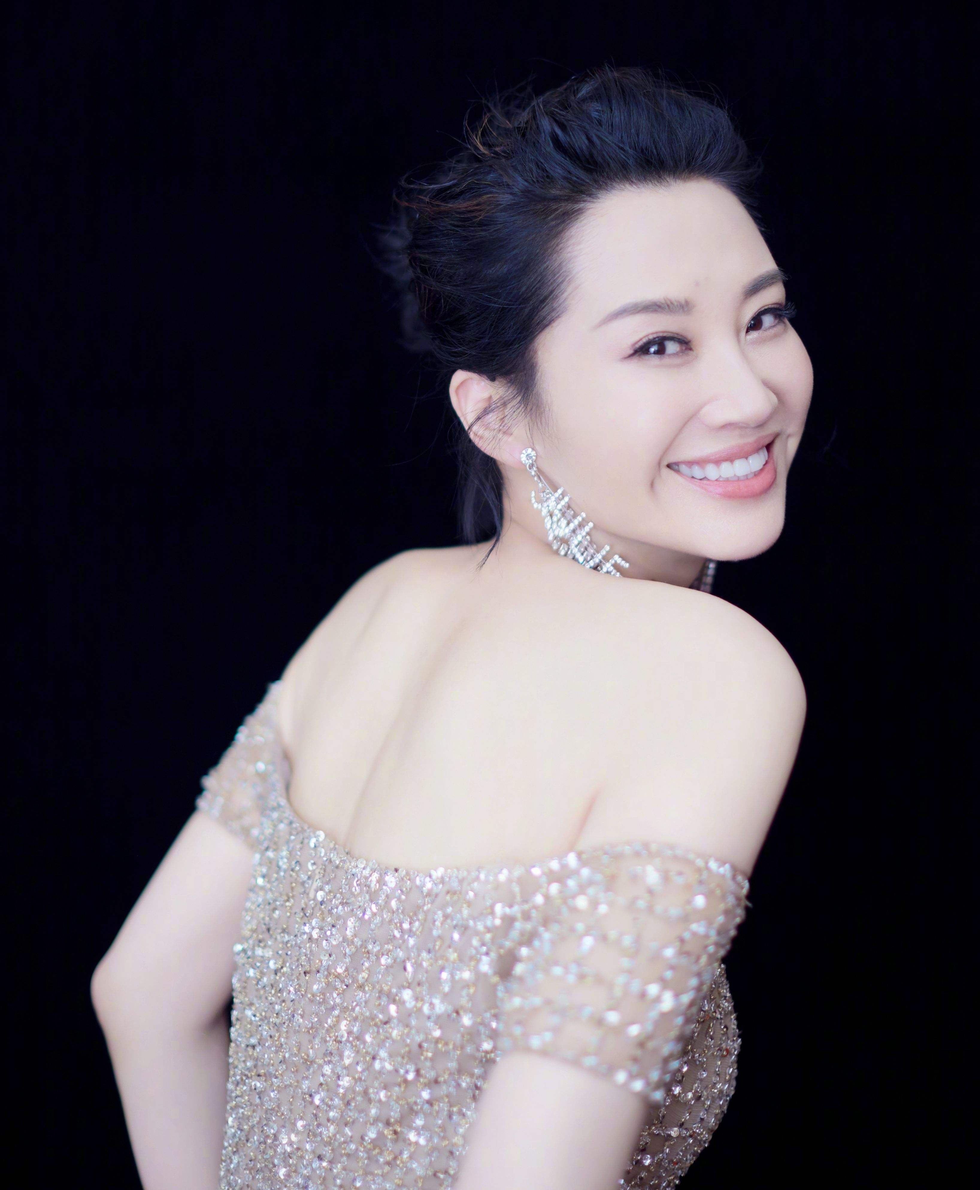中国至今未婚的10位大龄女明星排行榜（40岁以上、未公开婚育）