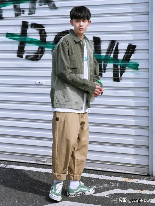 身高不到180的男生，少穿这3双鞋吧！邋遢显矮，不招女生喜欢