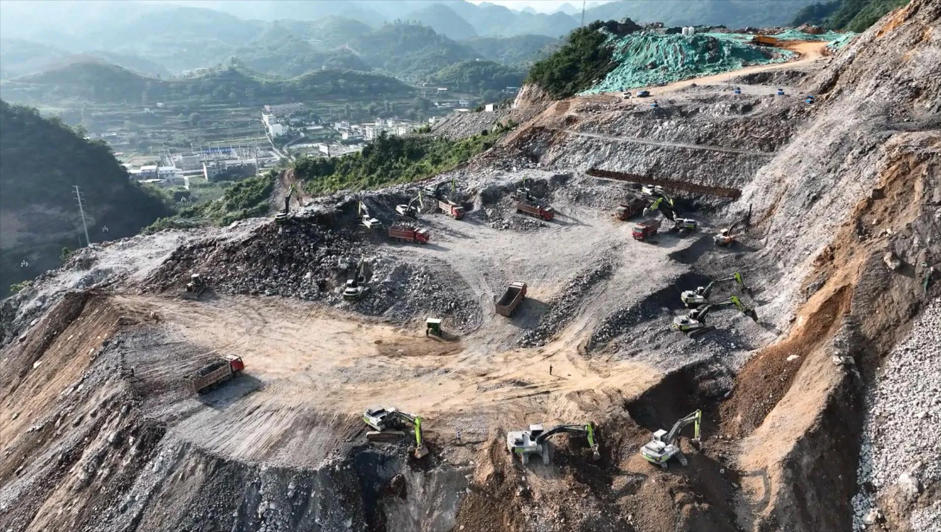 “移山天团”展雄风，中联重科挖掘机高效助建渝昆高铁