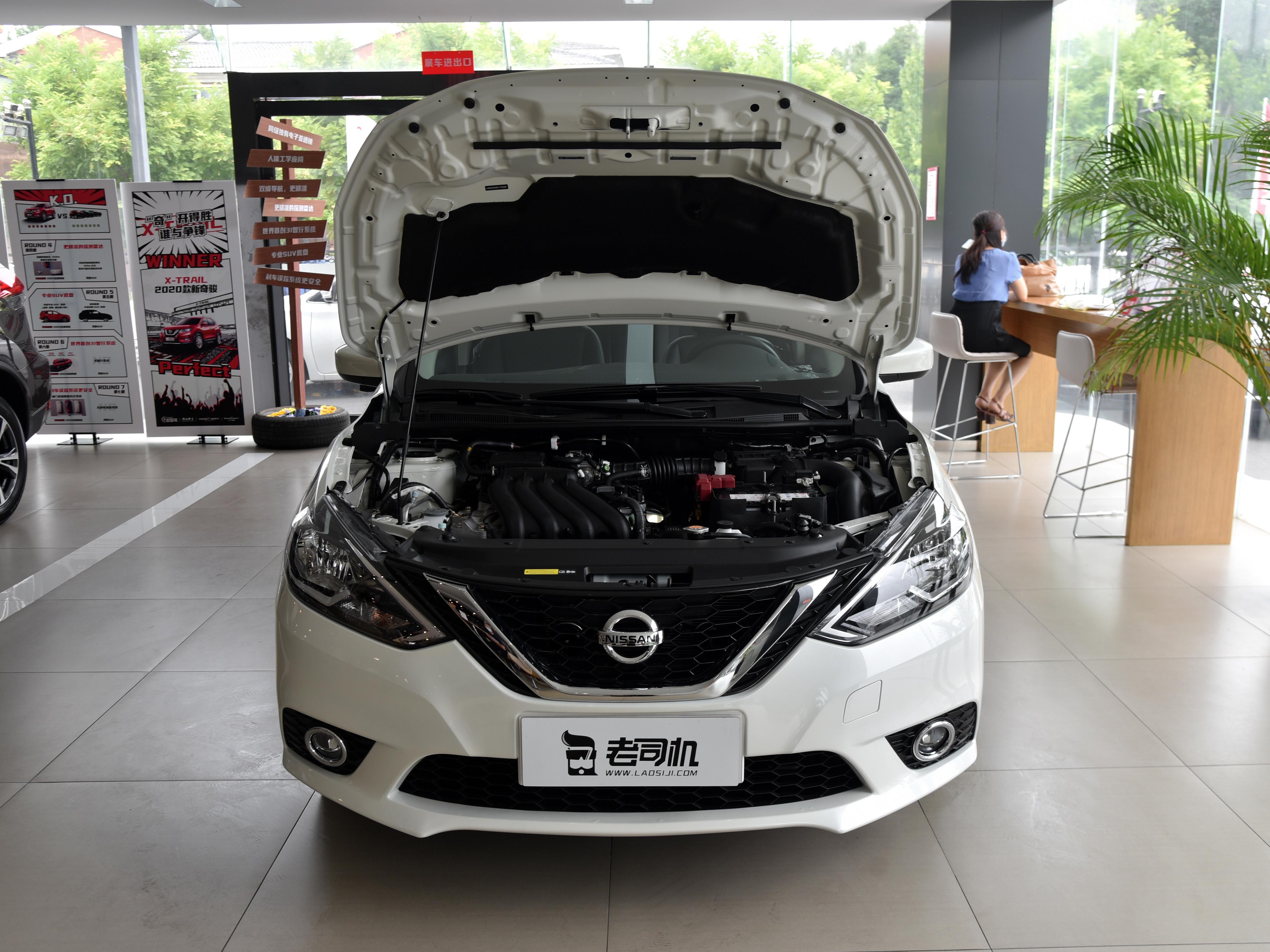 2l油耗,9.98万起,合资大空间轿车舒适省油,实拍日产轩逸