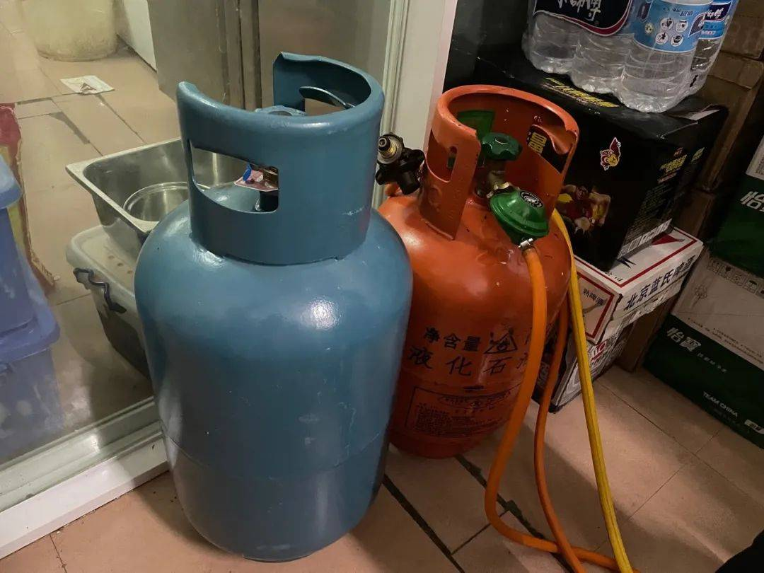 重庆一食堂疑燃气爆炸，全国1年7次燃气较大事故，为何如此频发？