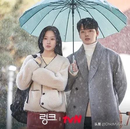 忠武路怪物新人！奶萌脸深邃腹肌，连IU都赞不绝口