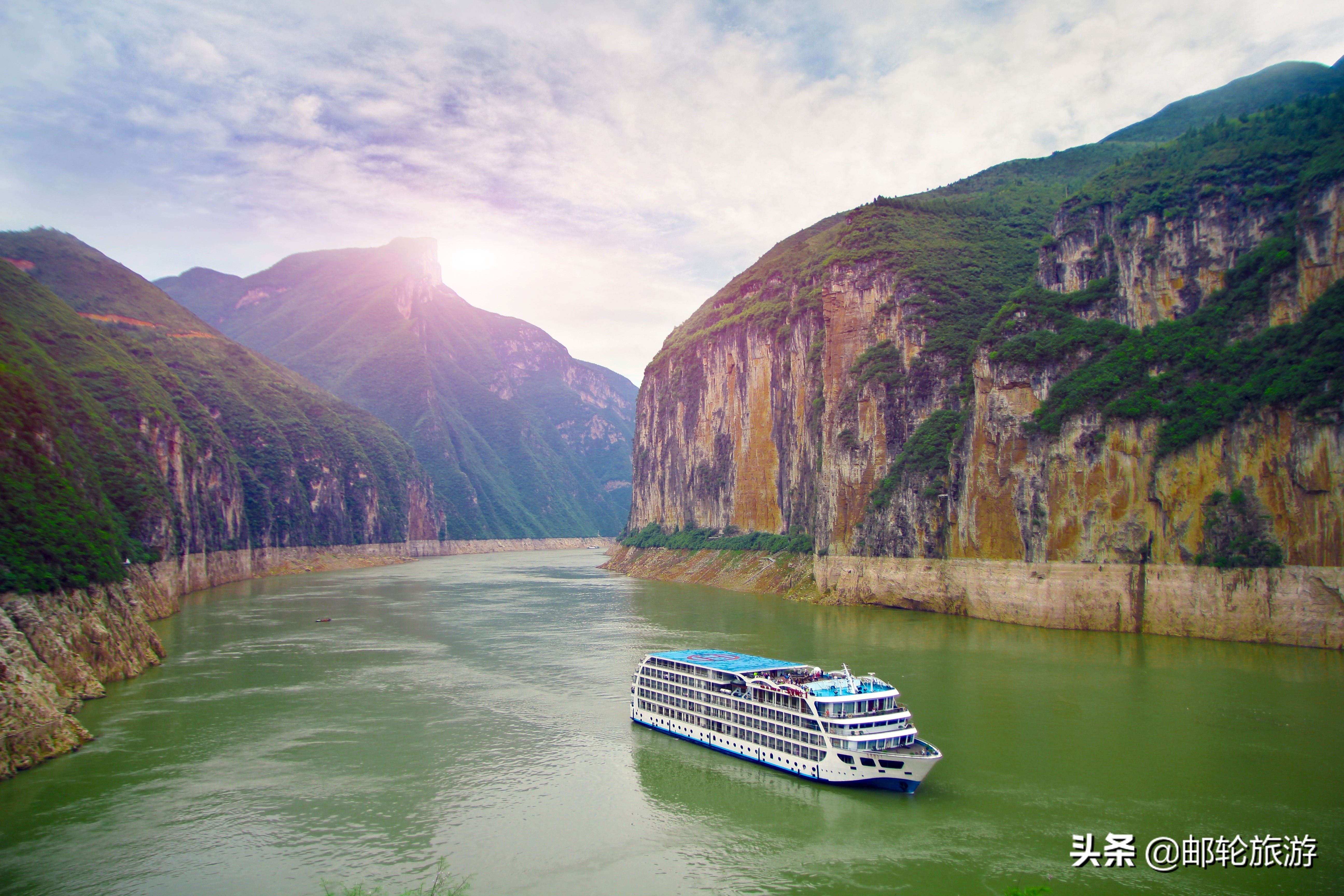 长江三峡游轮旅游，华夏神女1号游轮旅游行程和船票价格