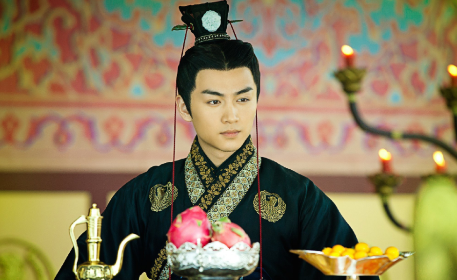 剑眉星目，风度翩翩，这10位男明星的长相，击中了国人审美