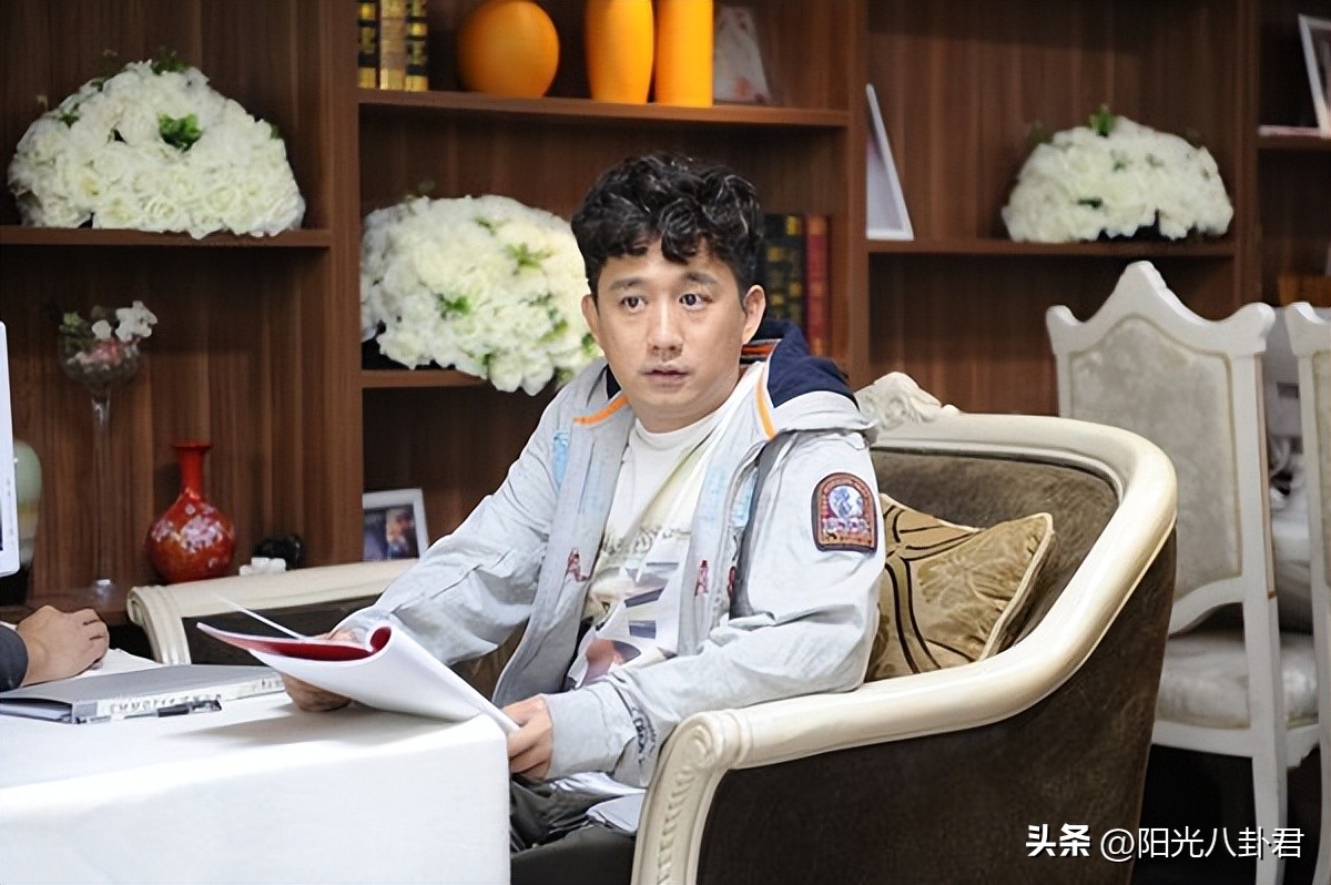 初见时青葱少年，再见时“人间油物”，这6位男星集体把路走窄了