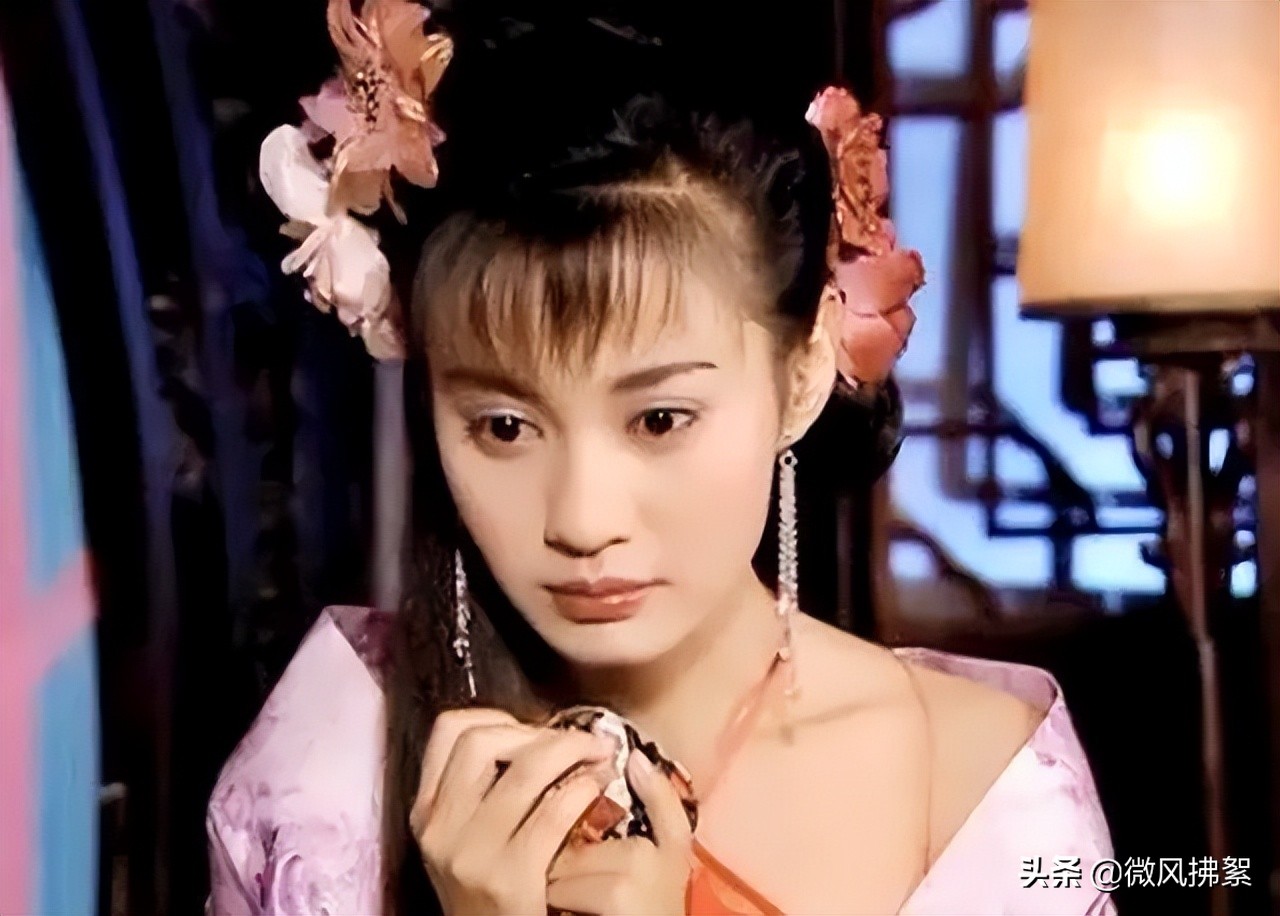 古装剧中的蛇蝎美人，化着最美的妆，做着最心狠手辣的事