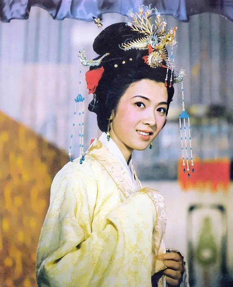 33位老牌簪花美人！林妹妹第一，林芳兵艳绝，你最偏爱谁呢？