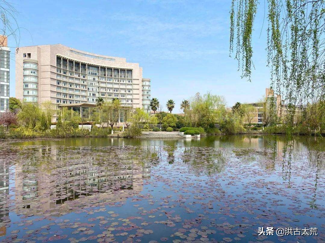 2022年高考：浙江27所院校新增65个专业，14所院校撤销51个专业