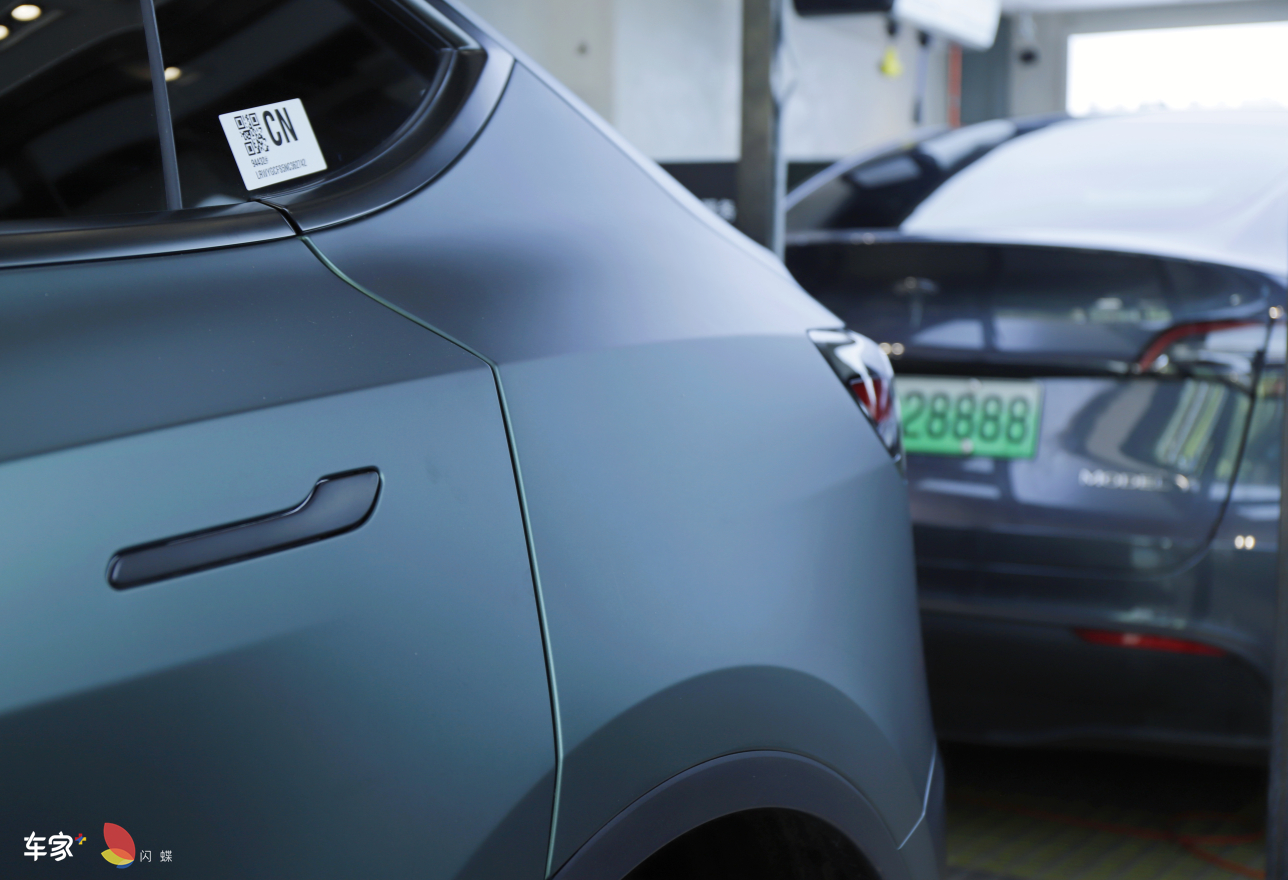 太喜欢这个颜色了，一张都没删，特斯拉ModelY 幽灵金属墨绿