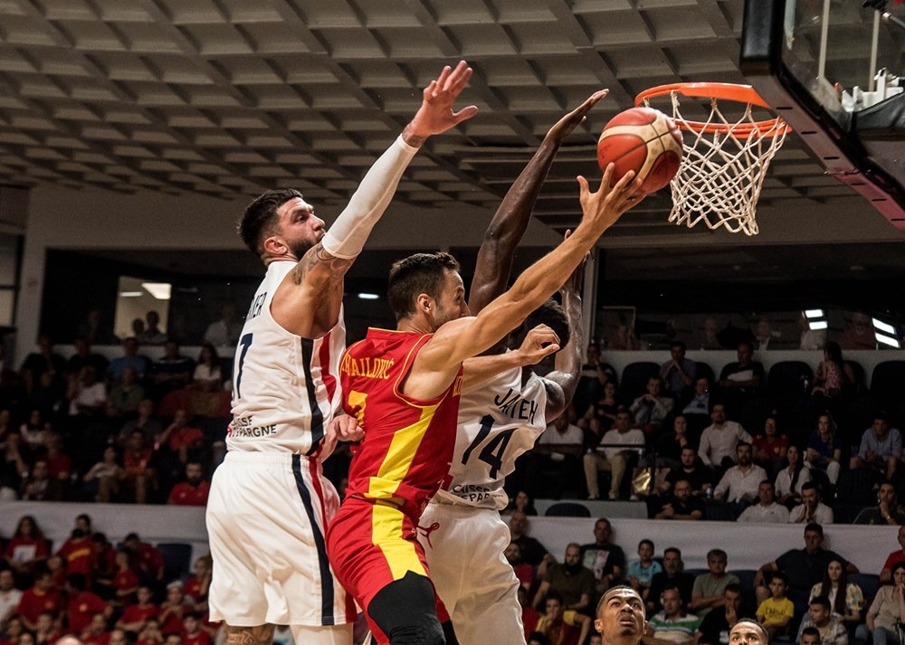 波黑在nba有哪些球员(世预赛欧洲区：西班牙36分大胜 黑山爆冷法国 萨托13 10轻取波黑)