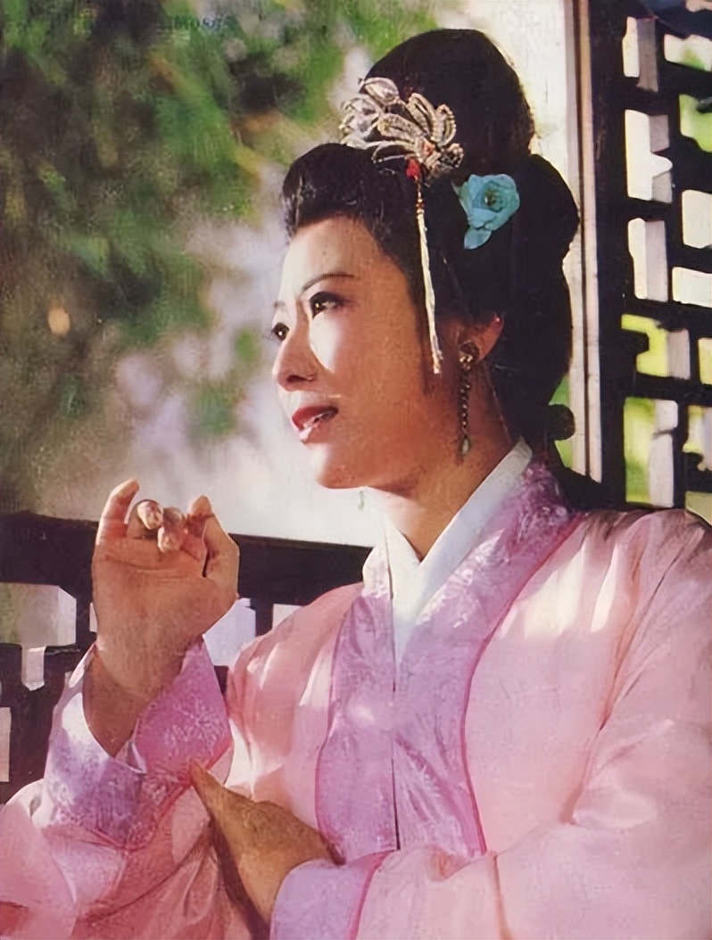 33位老牌簪花美人！林妹妹第一，林芳兵艳绝，你最偏爱谁呢？