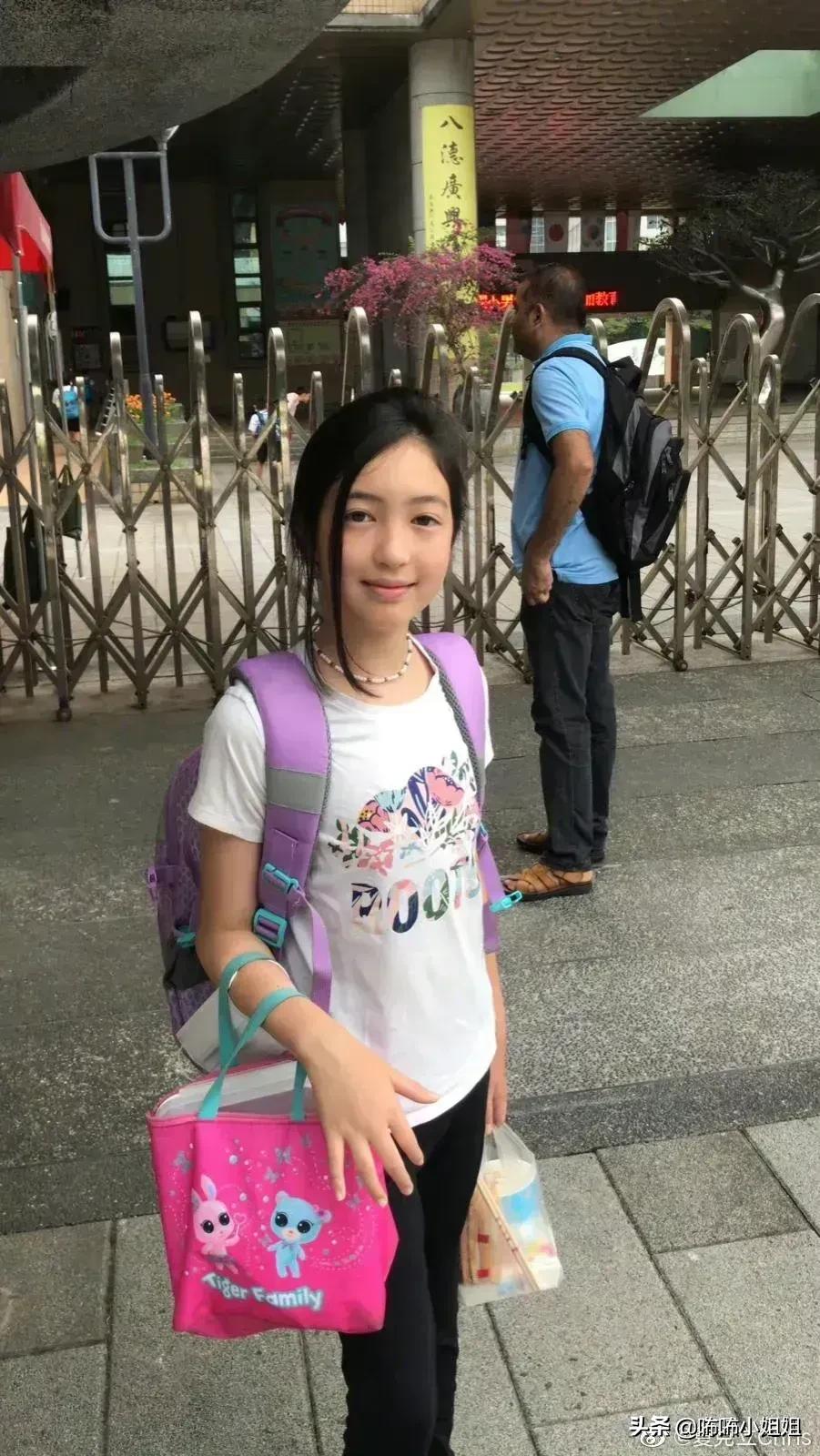 爸爸去哪了的夏天 越长越残。有点男人样。不信你点开看