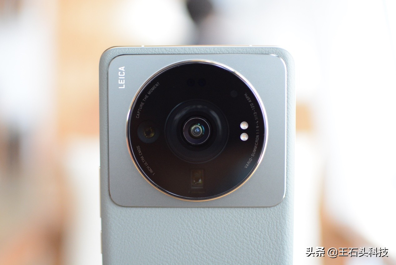 vivo“低门槛”拍照手机，微云台+蔡司镜头，到手仅2509元