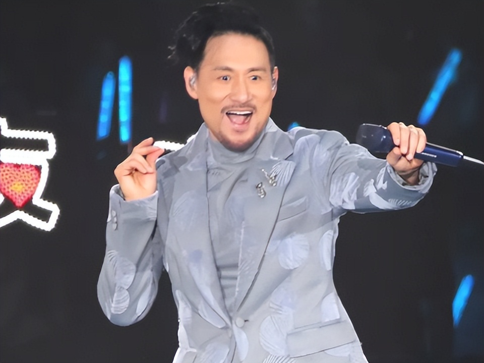 表面是艺人，实则只是“副业”？娱乐圈的尽头是玄学