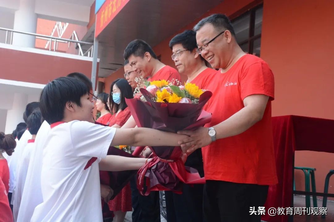 忻州市北方中學(xué)2022年初三畢業(yè)典禮(圖4) 忻州市北方中學(xué)2022年初三畢業(yè)典禮(圖4)